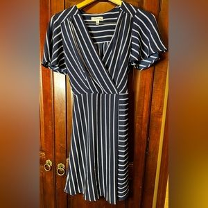 Monteau Los Angeles size M navy blue and white striped dress